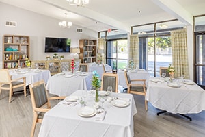 Dining room at Canyon Springs Post-Acute